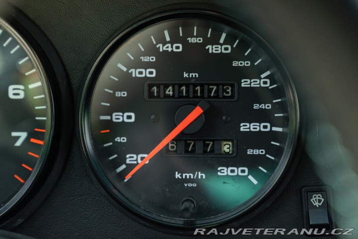 Porsche 911 964 (911) CARRERA 2 1990