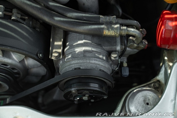 Porsche 911 964 (911) CARRERA 2 1990