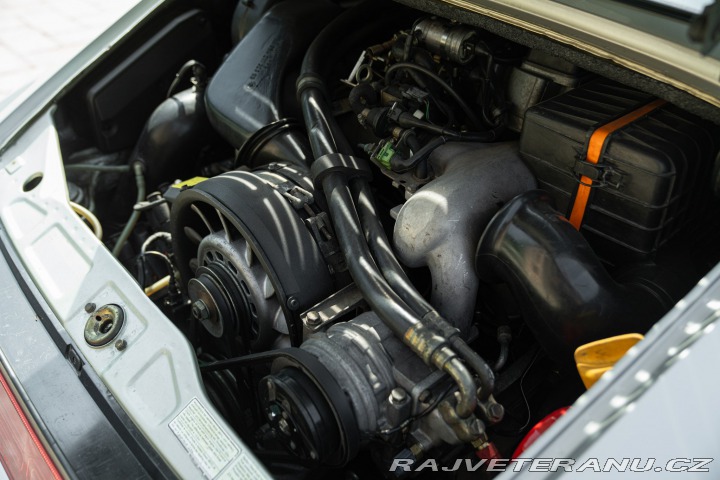 Porsche 911 964 (911) CARRERA 2 1990