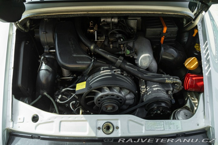 Porsche 911 964 (911) CARRERA 2 1990