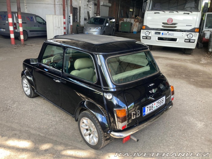 Mini Cooper cooper knighr bridg rover 2000