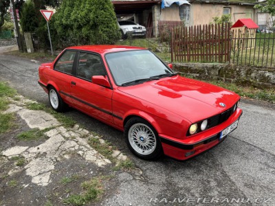BMW 3 E30 318iS