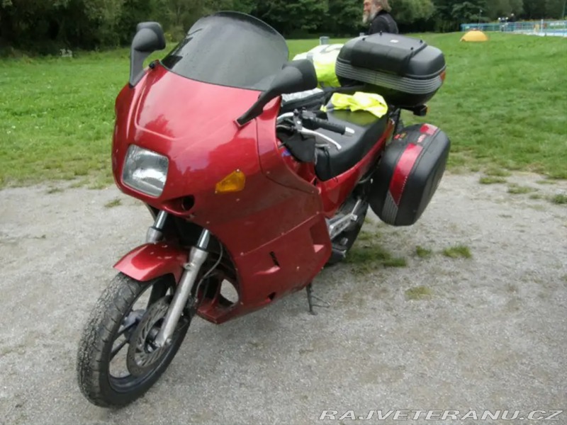 Honda NT NTV 650 Revere