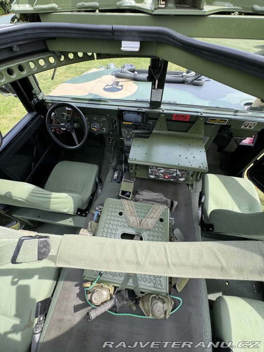 AM General Humvee Hummer H1 1994
