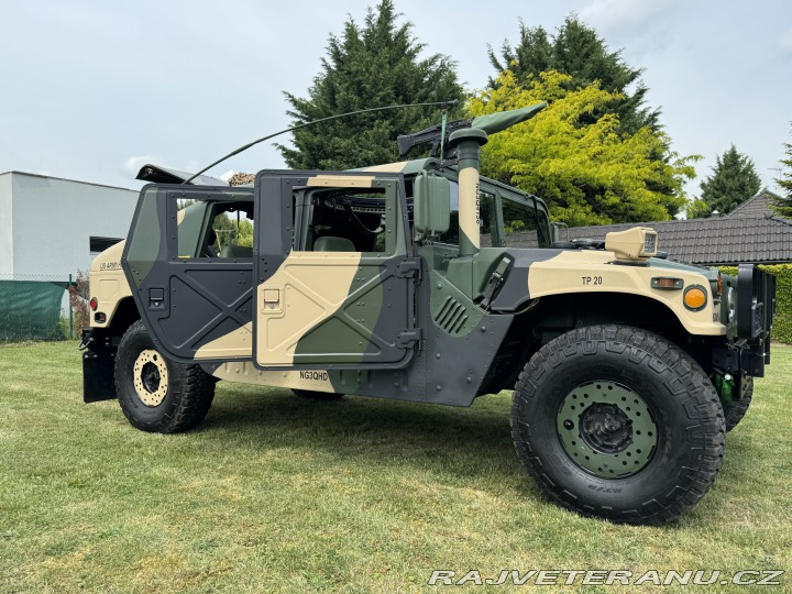 AM General Humvee Hummer H1 1994