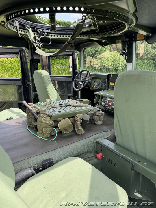 AM General Humvee Hummer H1 1994
