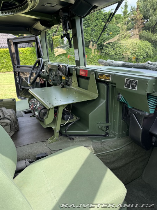 AM General Humvee Hummer H1 1994