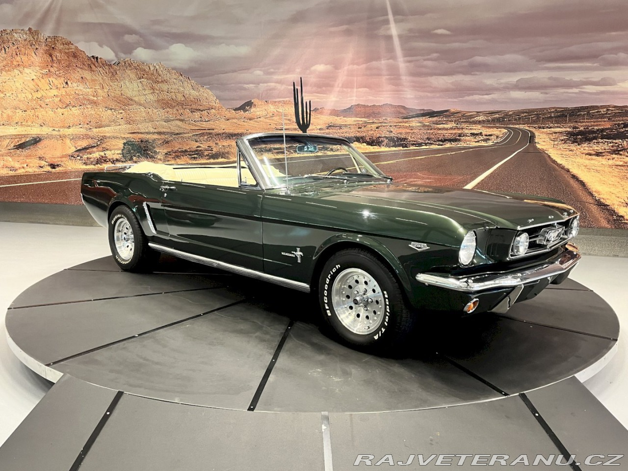 Modellino Johnny Lightning Elvis Presley Ford Mustang Convertibile 1965 1/64 - Rock Art
