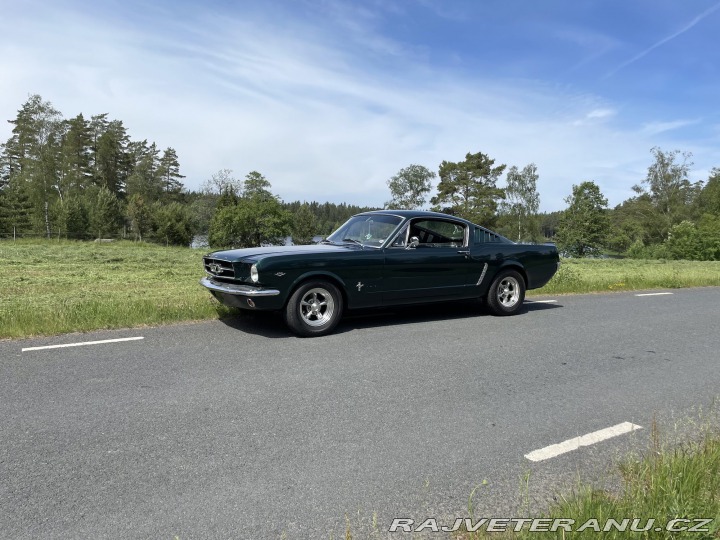 Ford Mustang Fastback, manuál 1965