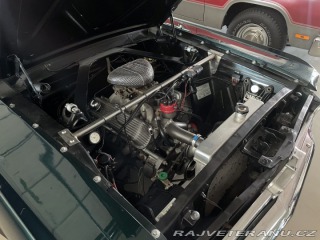 Ford Mustang Fastback, manuál 1965