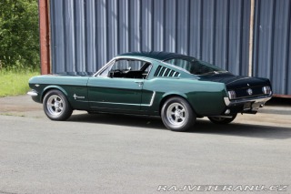 Ford Mustang Fastback, manuál 1965