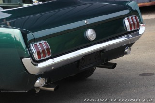 Ford Mustang Fastback, manuál 1965