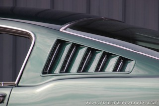 Ford Mustang Fastback, manuál 1965
