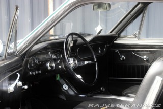 Ford Mustang Fastback, manuál 1965