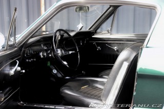 Ford Mustang Fastback, manuál 1965