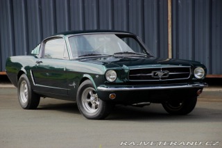 Ford Mustang Fastback, manuál 1965