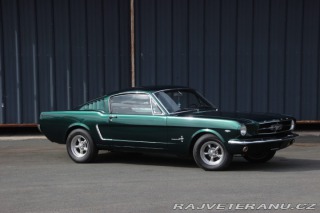 Ford Mustang Fastback, manuál 1965