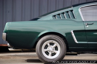 Ford Mustang Fastback, manuál 1965