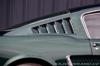 Ford Mustang Fastback, manuál 1965