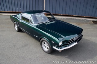 Ford Mustang Fastback, manuál 1965
