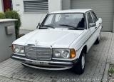 Mercedes-Benz 200 W123