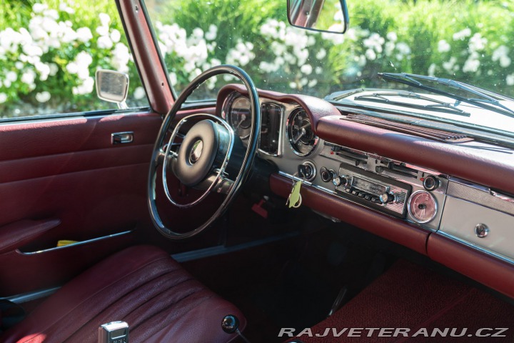 Mercedes-Benz 280 SL 1968