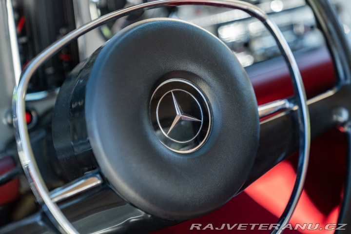 Mercedes-Benz 280 SL 1968