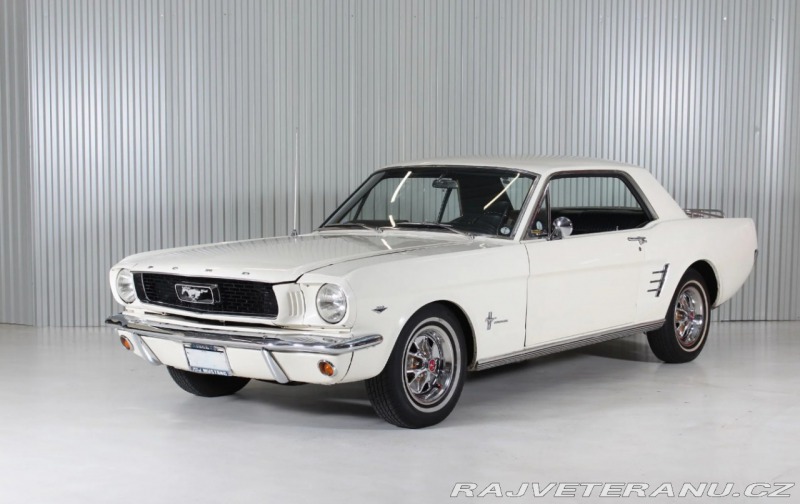 Ford Mustang V8