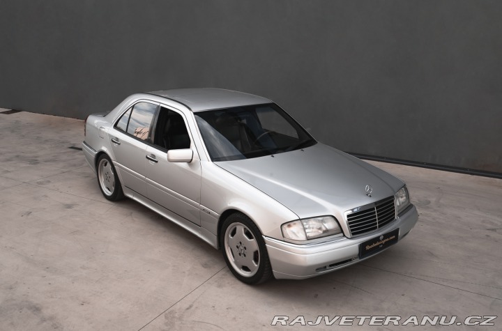 Mercedes-Benz M C36 AMG 1995
