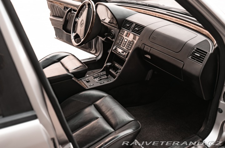 Mercedes-Benz M C36 AMG 1995