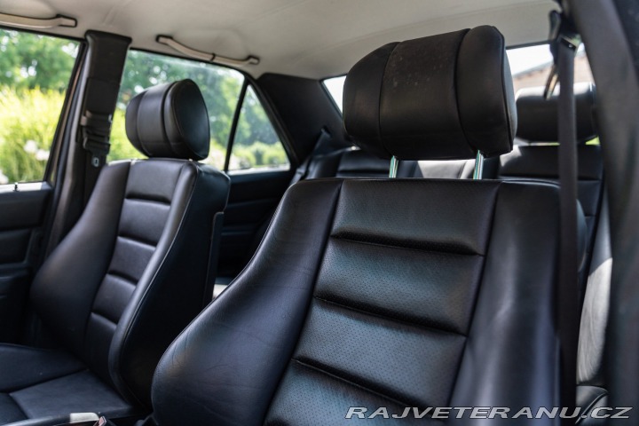 Mercedes-Benz 190 E 2.5 - 16 1989