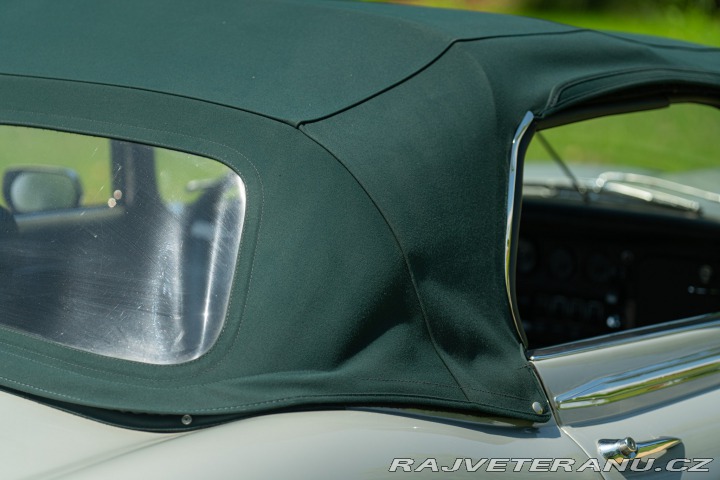Jaguar E-Type V12 SPIDER 1974