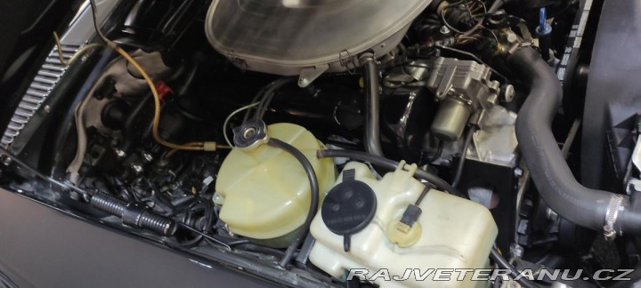 Mercedes-Benz SL R107 560 1986