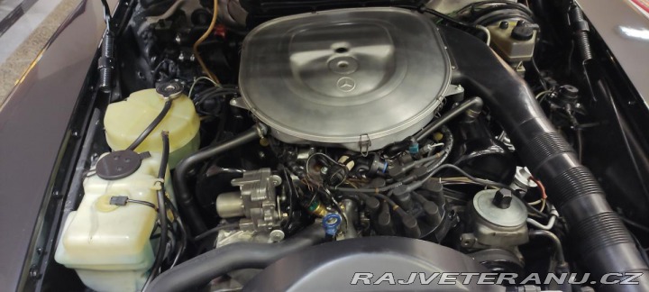 Mercedes-Benz SL R107 560 1986