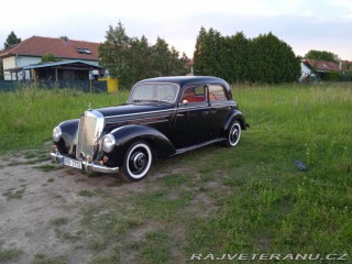 Mercedes-Benz 220 W187 1952