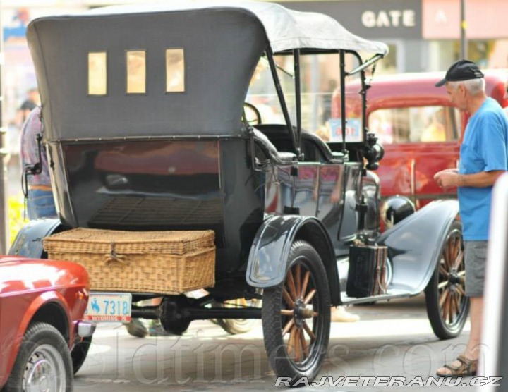 Ford T Touring 1918