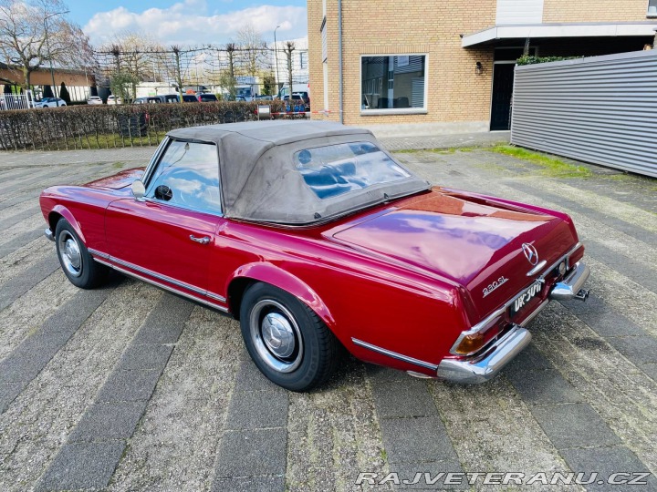 Mercedes-Benz SL 230 Pagode 1966