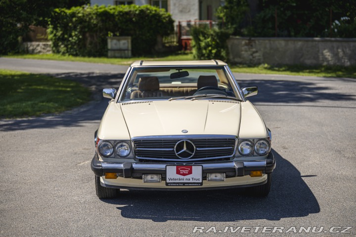 Mercedes-Benz 560 SL R107 1986