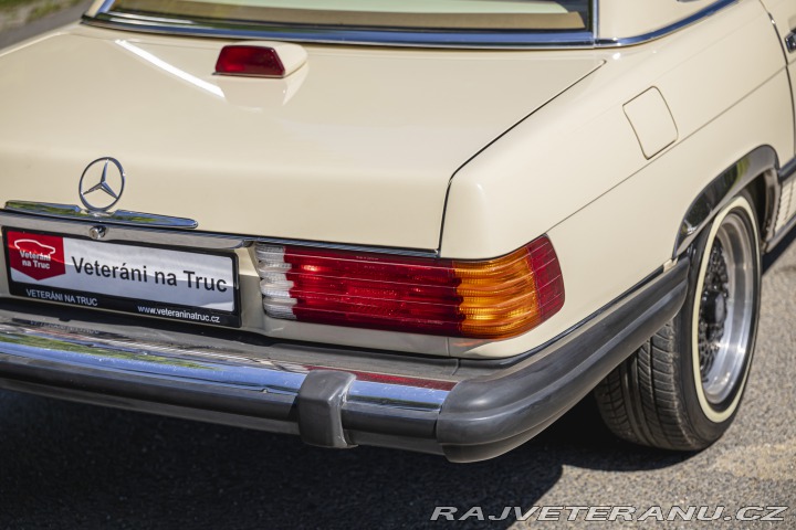 Mercedes-Benz 560 SL R107 1986
