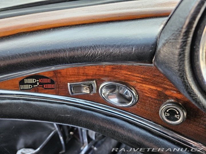 Mercedes-Benz 280 SE COUPE MANUÁL 1968