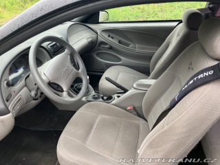 Ford Mustang 3.8i Manual 2000