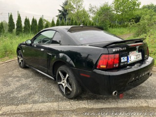 Ford Mustang 3.8i Manual 2000