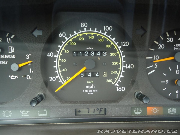 Mercedes-Benz 320 124 E 320 Cabrio, automat 1995