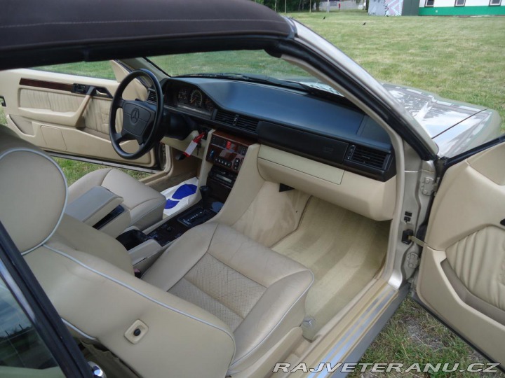 Mercedes-Benz 320 124 E 320 Cabrio, automat 1995