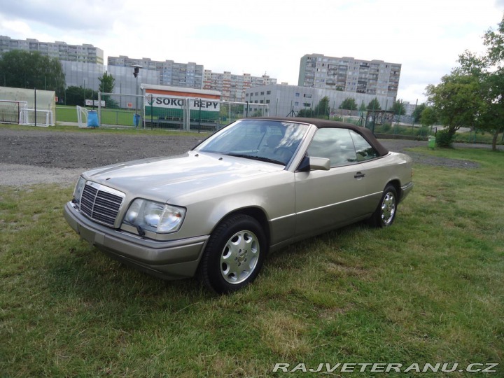 Mercedes-Benz 320 124 E 320 Cabrio, automat 1995