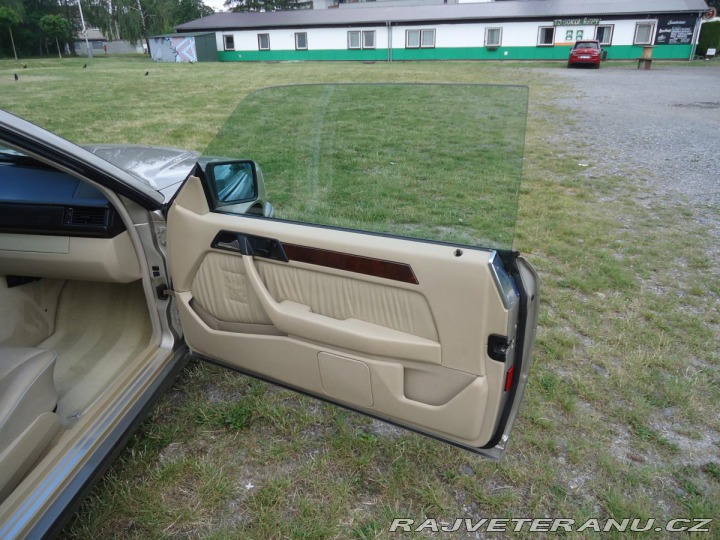 Mercedes-Benz 320 124 E 320 Cabrio, automat 1995