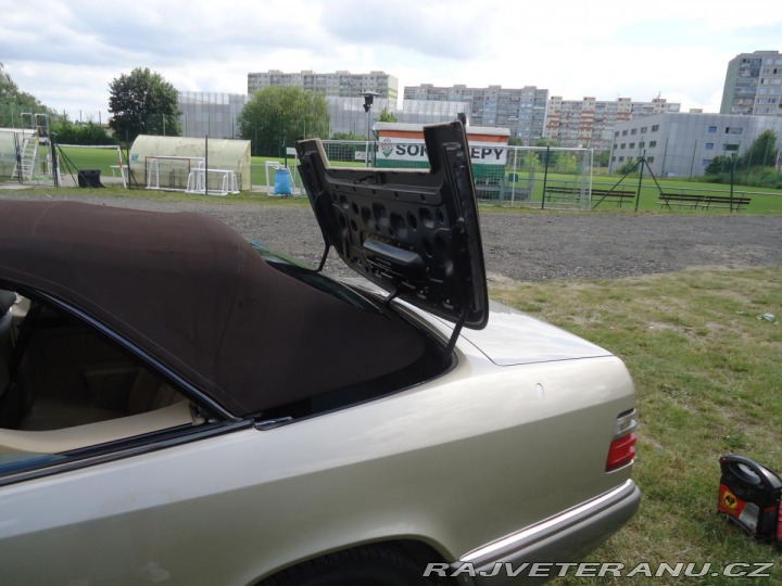 Mercedes-Benz 320 124 E 320 Cabrio, automat 1995