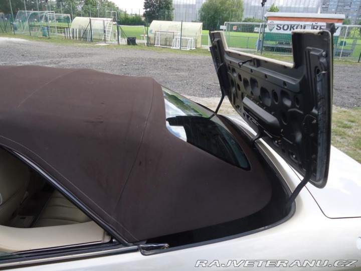 Mercedes-Benz 320 124 E 320 Cabrio, automat 1995