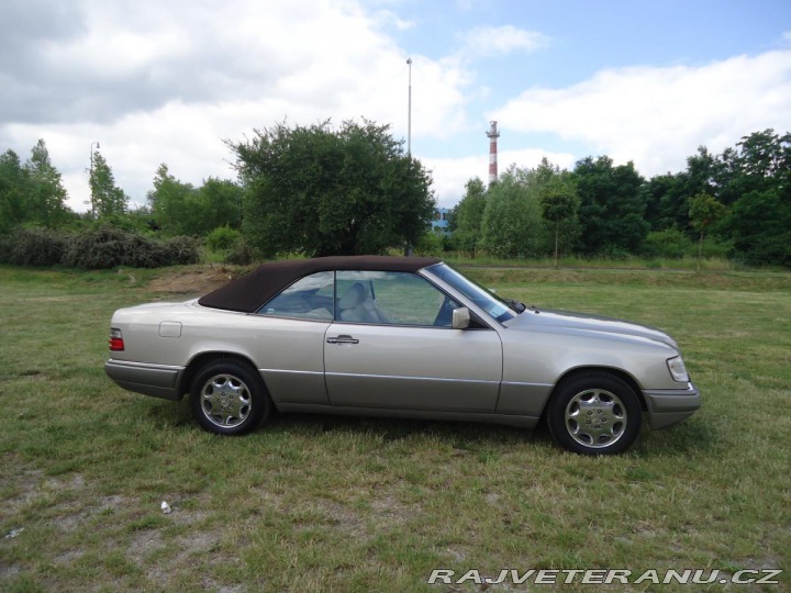 Mercedes-Benz 320 124 E 320 Cabrio, automat 1995