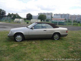 Mercedes-Benz 320 124 E 320 Cabrio, automat 1995
